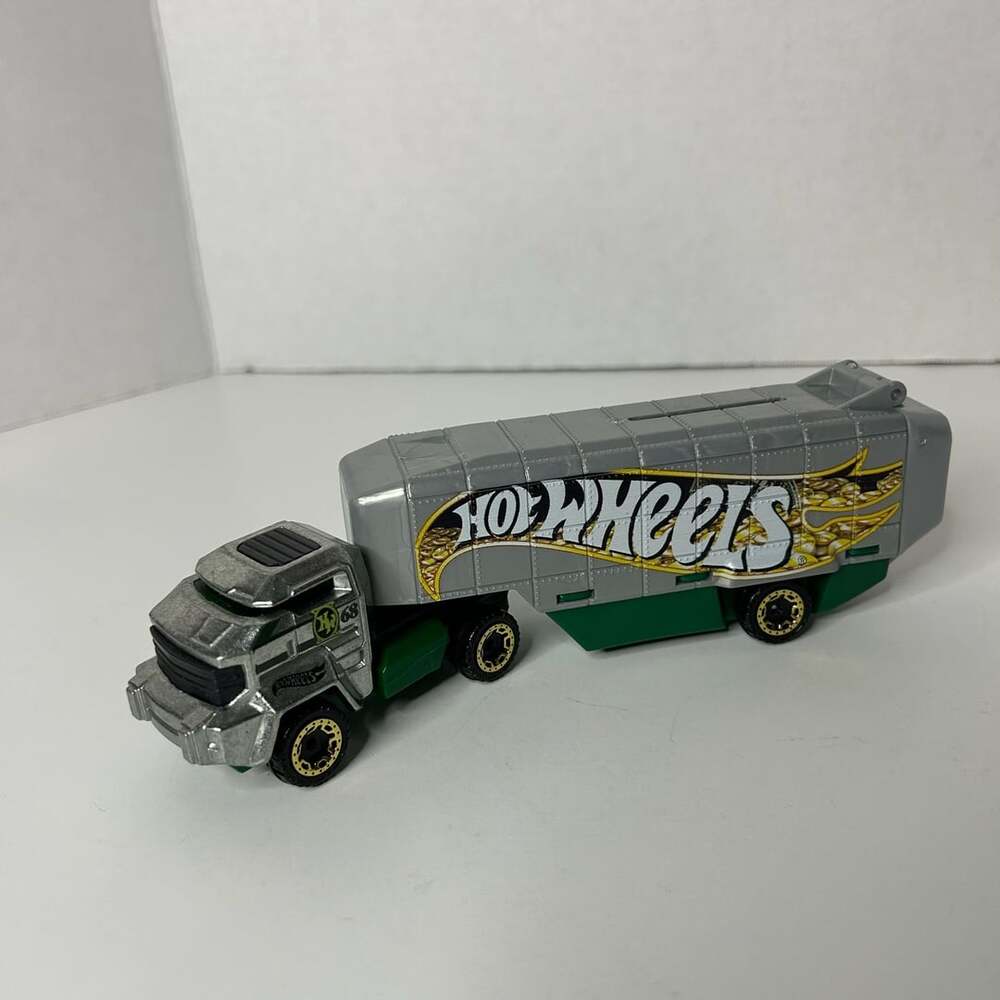 Hot Wheels Bank Roller Super Rigs Die-Cast Toy Truck